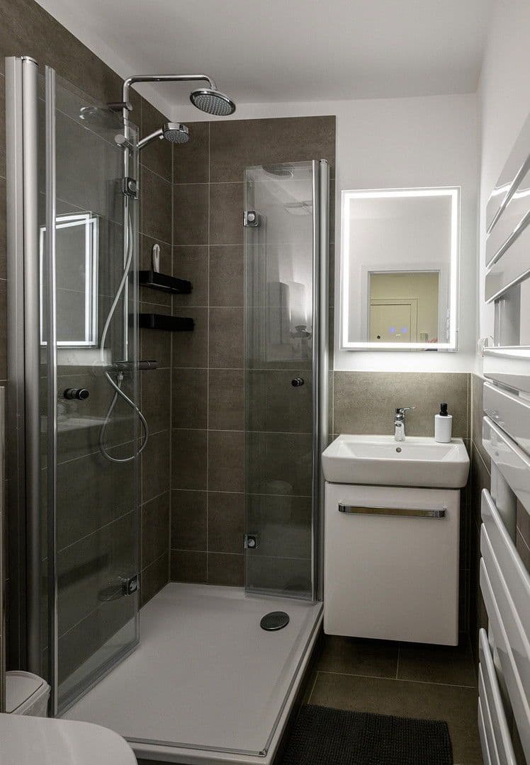 Pronájem bytu 2+1 52 m², Elisenstr. 22, Hamburg, Hamburg Pronájem bytu 2+1 52 m², Elisenstr. 22, Hamburg, Hamburg