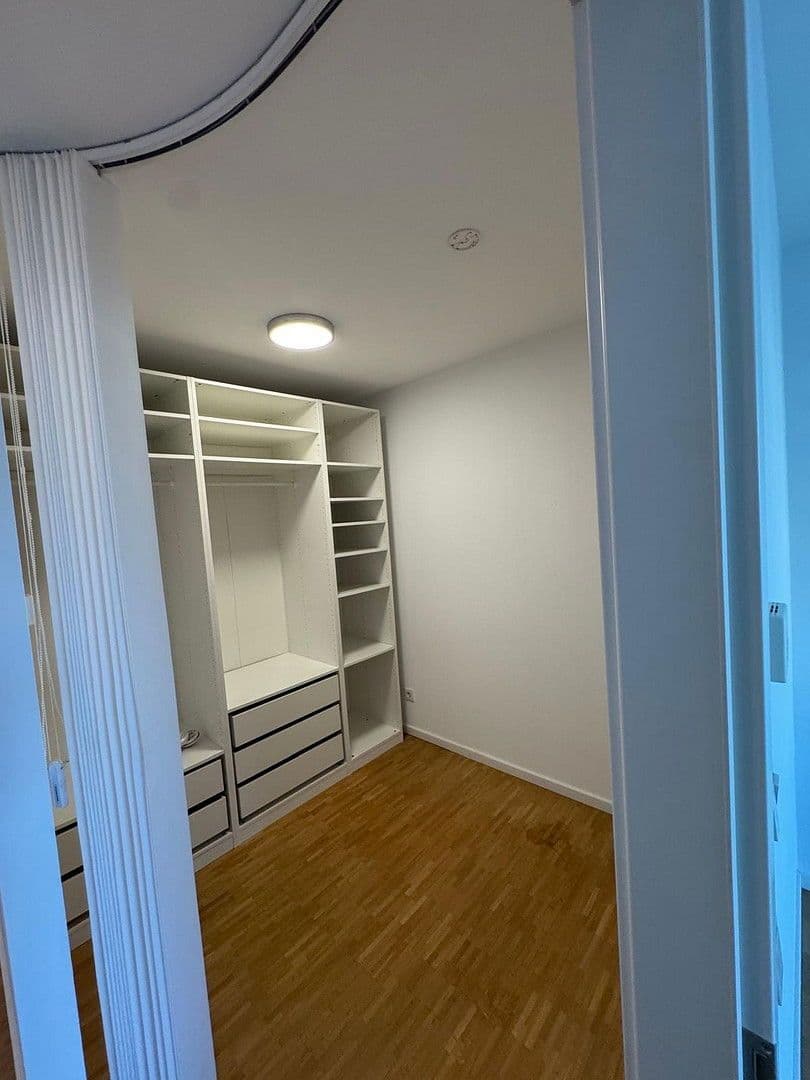 Pronájem bytu 2+1 72 m², Josef-Wirmer-Straße 11, Bonn, Severní Porýní-Vestfálsko Pronájem bytu 2+1 72 m², Josef-Wirmer-Straße 11, Bonn, Severní Porýní-Vestfálsko