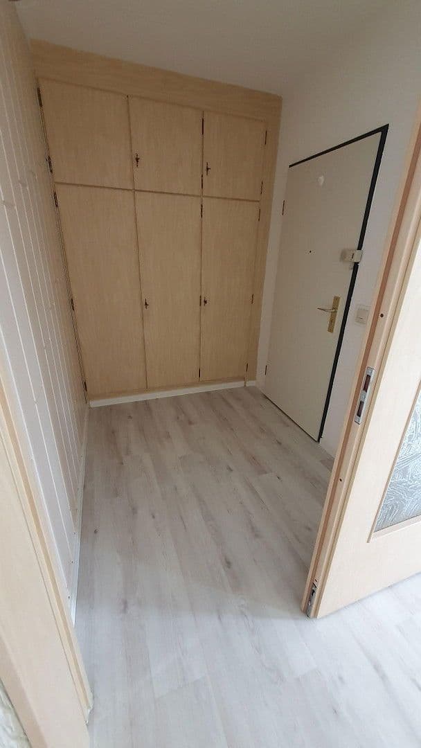 Pronájem bytu 3+1 114 m², Hallesche Straße 39, Wolfsburg, Dolní Sasko Pronájem bytu 3+1 114 m², Hallesche Straße 39, Wolfsburg, Dolní Sasko