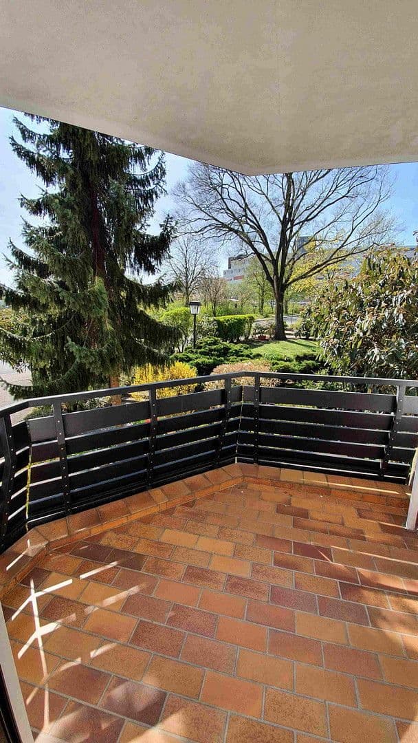 Pronájem bytu 3+1 114 m², Hallesche Straße 39, Wolfsburg, Dolní Sasko Pronájem bytu 3+1 114 m², Hallesche Straße 39, Wolfsburg, Dolní Sasko