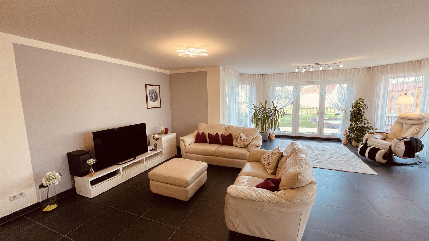 Pronájem bytu 3+1 141 m², Usingen, Hessen Pronájem bytu 3+1 141 m², Usingen, Hessen