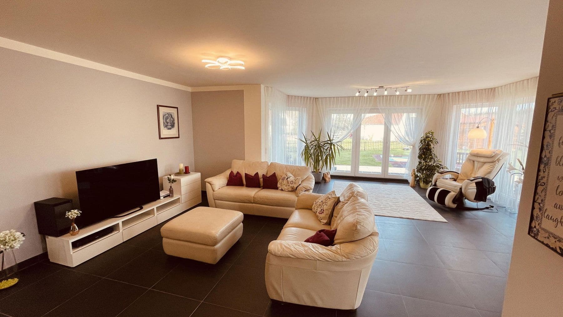 Pronájem bytu 3+1 141 m², Usingen, Hessen Pronájem bytu 3+1 141 m², Usingen, Hessen