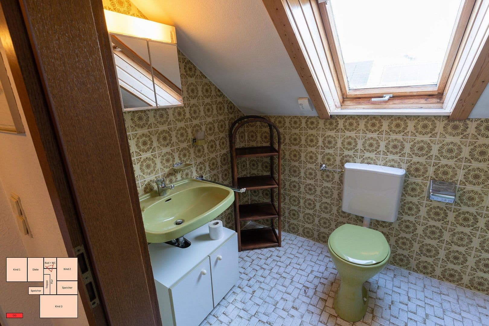 Prodej domu 160 m², pozemek 690 m², Bühl, Bádensko-Württembersko Prodej domu 160 m², pozemek 690 m², Bühl, Bádensko-Württembersko