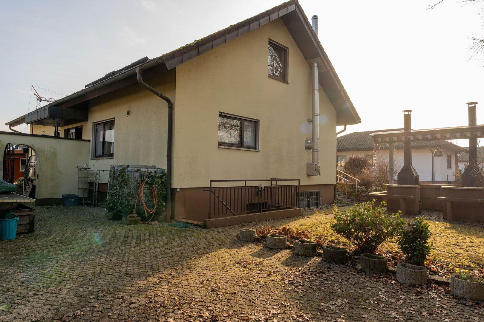 Prodej domu 160 m², pozemek 690 m², Bühl, Bádensko-Württembersko Prodej domu 160 m², pozemek 690 m², Bühl, Bádensko-Württembersko