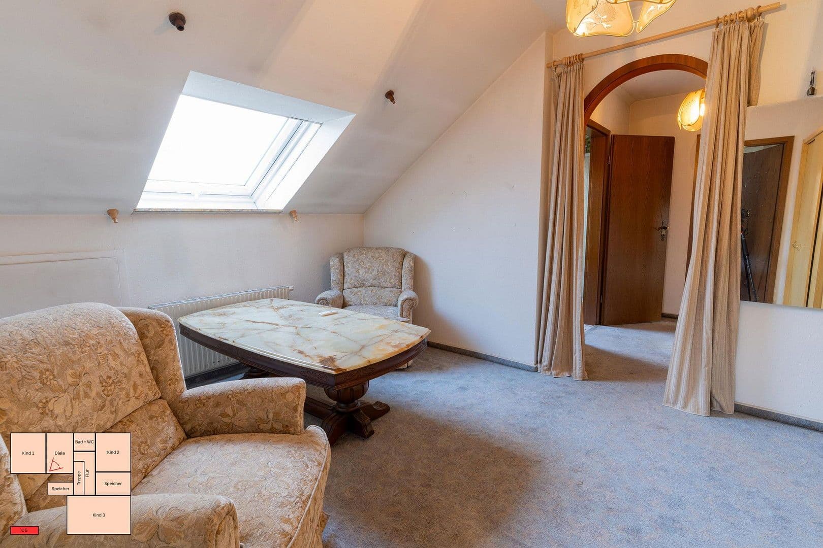 Prodej domu 160 m², pozemek 690 m², Bühl, Bádensko-Württembersko Prodej domu 160 m², pozemek 690 m², Bühl, Bádensko-Württembersko