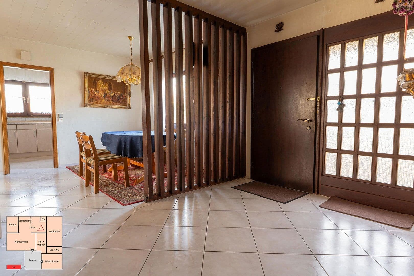 Prodej domu 160 m², pozemek 690 m², Bühl, Bádensko-Württembersko Prodej domu 160 m², pozemek 690 m², Bühl, Bádensko-Württembersko