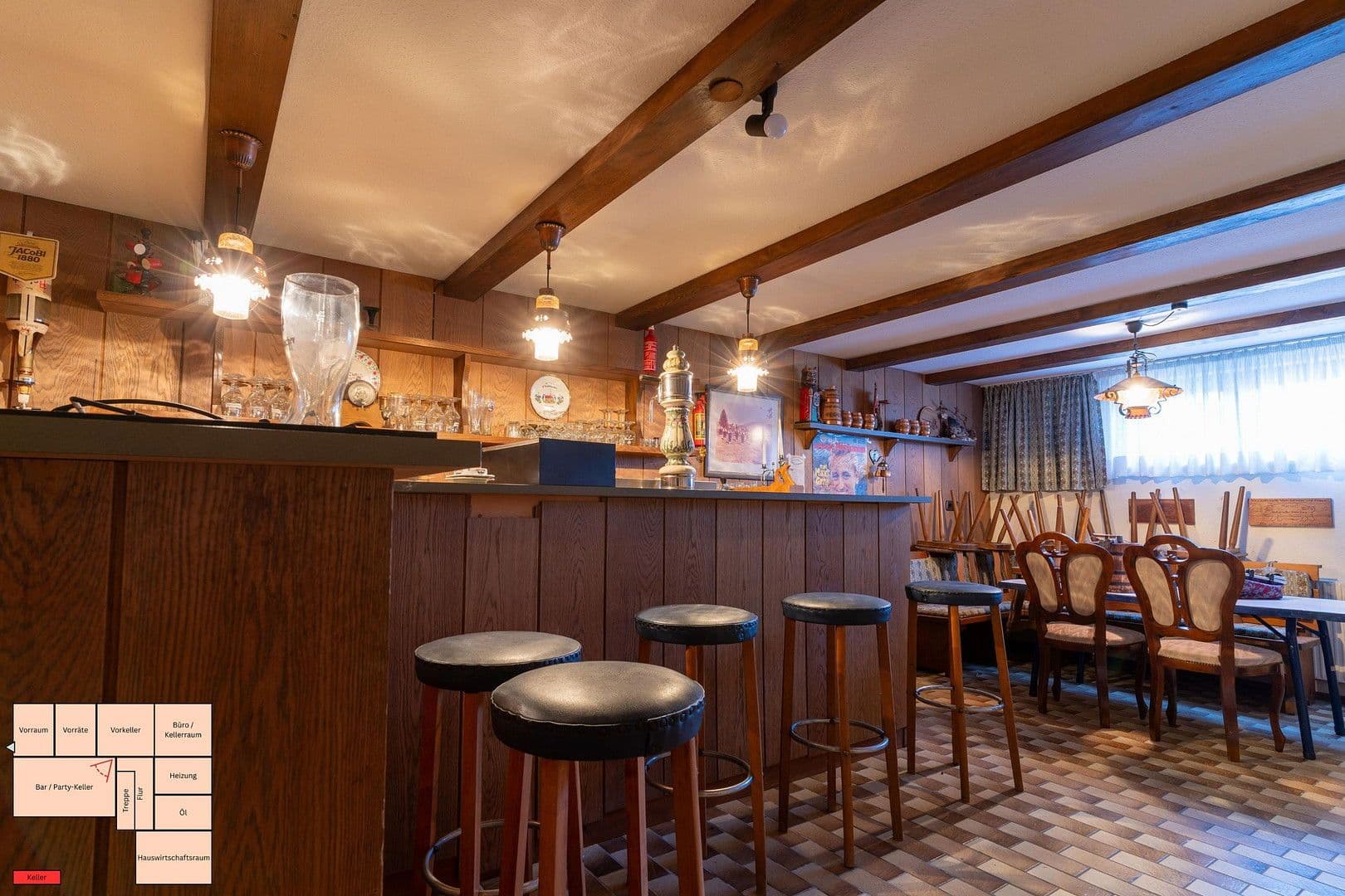 Prodej domu 160 m², pozemek 690 m², Bühl, Bádensko-Württembersko Prodej domu 160 m², pozemek 690 m², Bühl, Bádensko-Württembersko