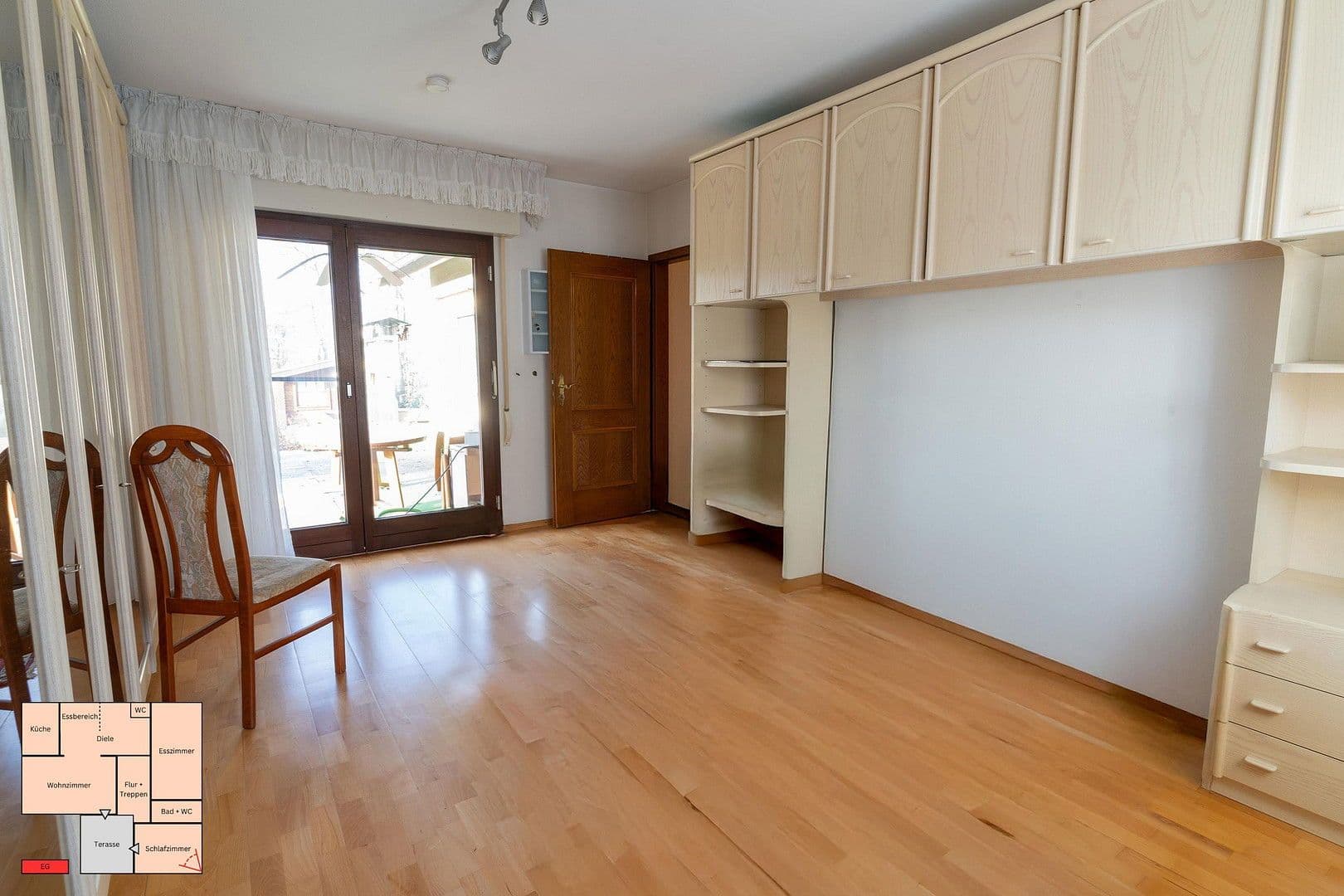 Prodej domu 160 m², pozemek 690 m², Bühl, Bádensko-Württembersko Prodej domu 160 m², pozemek 690 m², Bühl, Bádensko-Württembersko