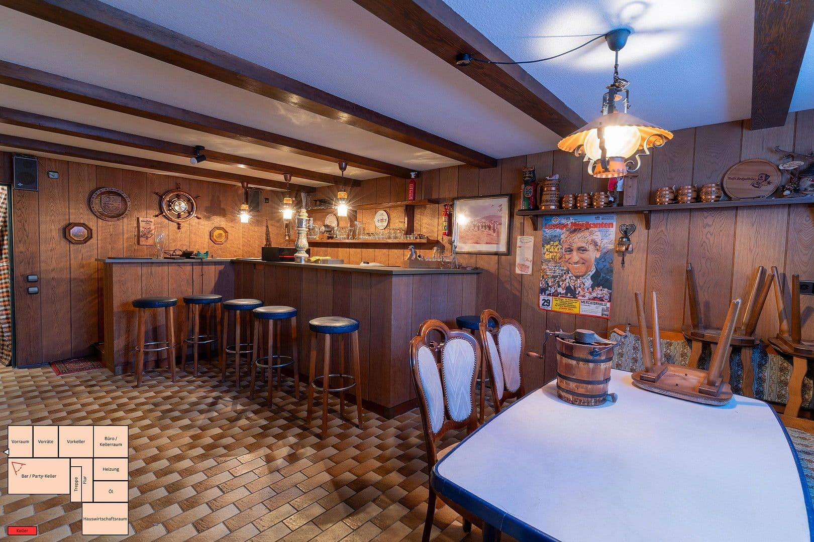 Prodej domu 160 m², pozemek 690 m², Bühl, Bádensko-Württembersko Prodej domu 160 m², pozemek 690 m², Bühl, Bádensko-Württembersko