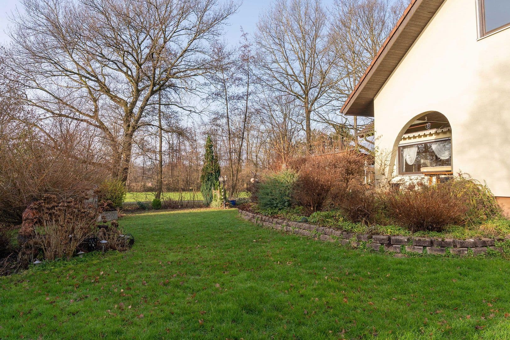 Prodej domu 160 m², pozemek 690 m², Bühl, Bádensko-Württembersko Prodej domu 160 m², pozemek 690 m², Bühl, Bádensko-Württembersko