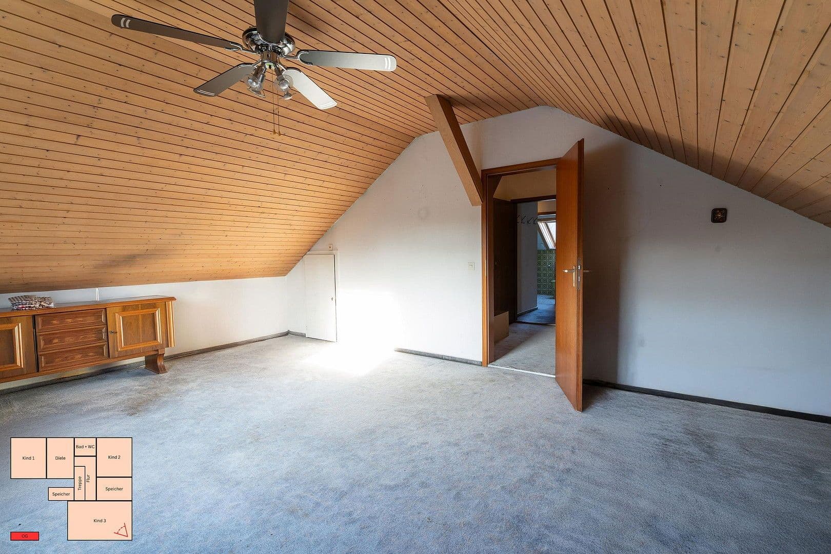 Prodej domu 160 m², pozemek 690 m², Bühl, Bádensko-Württembersko Prodej domu 160 m², pozemek 690 m², Bühl, Bádensko-Württembersko