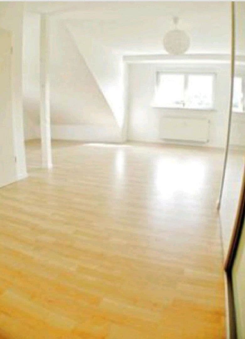 Pronájem bytu 2+1 60 m², Bruchköbel, Hessen Pronájem bytu 2+1 60 m², Bruchköbel, Hessen