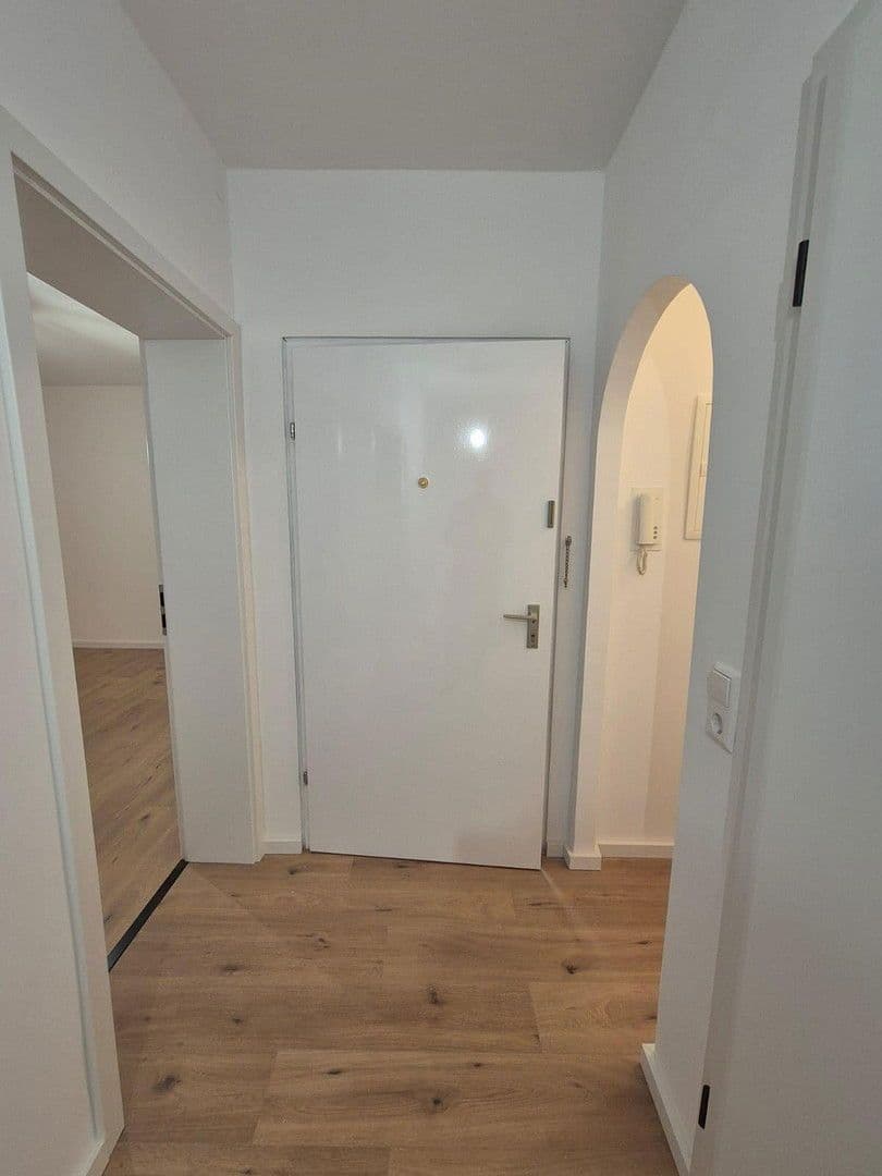 Prodej bytu 2+1 60 m², Zwernberger Weg 11, Nürnberg, Bavorsko Prodej bytu 2+1 60 m², Zwernberger Weg 11, Nürnberg, Bavorsko
