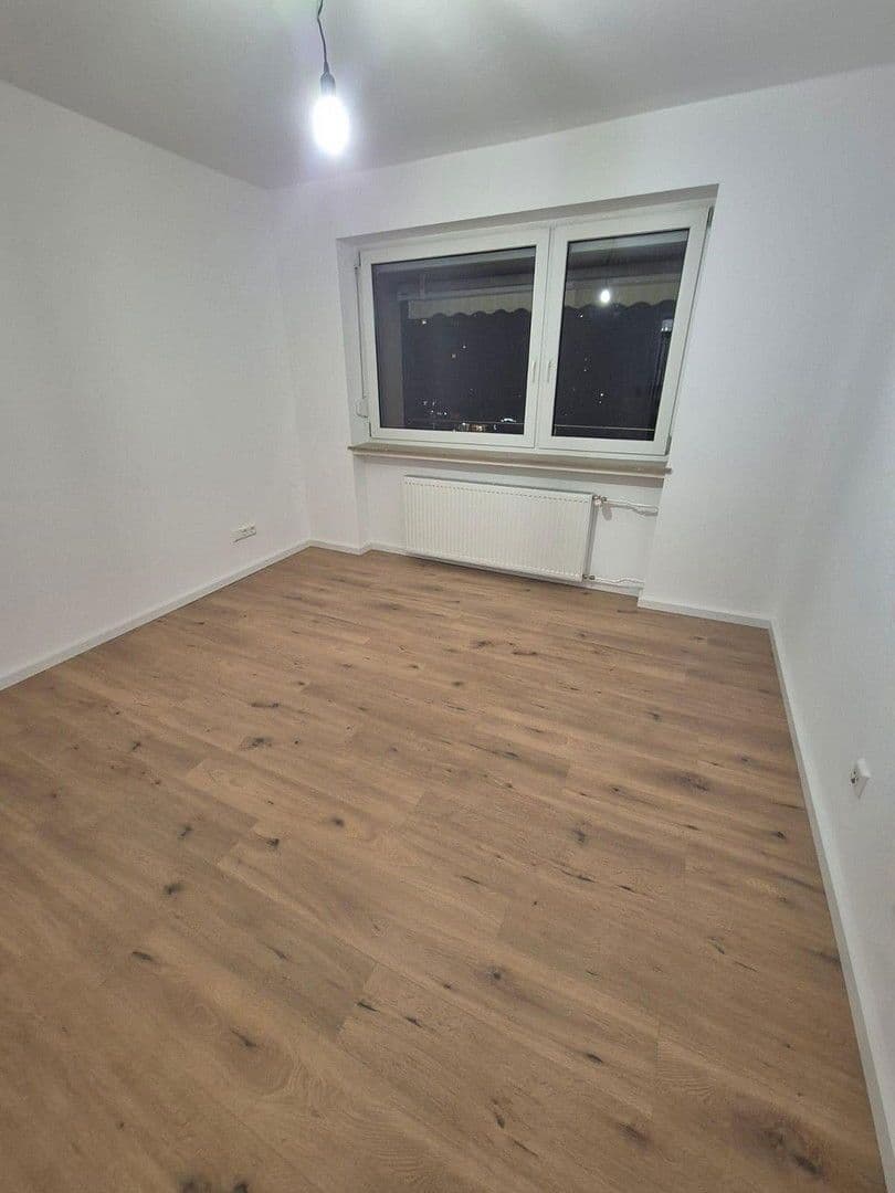 Prodej bytu 2+1 60 m², Zwernberger Weg 11, Nürnberg, Bavorsko Prodej bytu 2+1 60 m², Zwernberger Weg 11, Nürnberg, Bavorsko