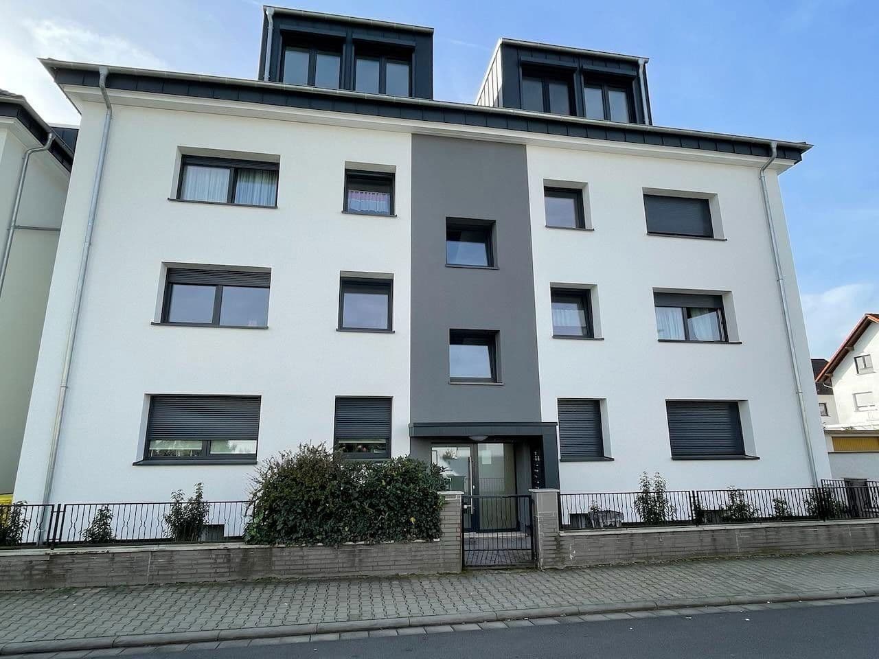 Prodej domu 613 m², pozemek 680 m², Rodgau, Hessen Prodej domu 613 m², pozemek 680 m², Rodgau, Hessen