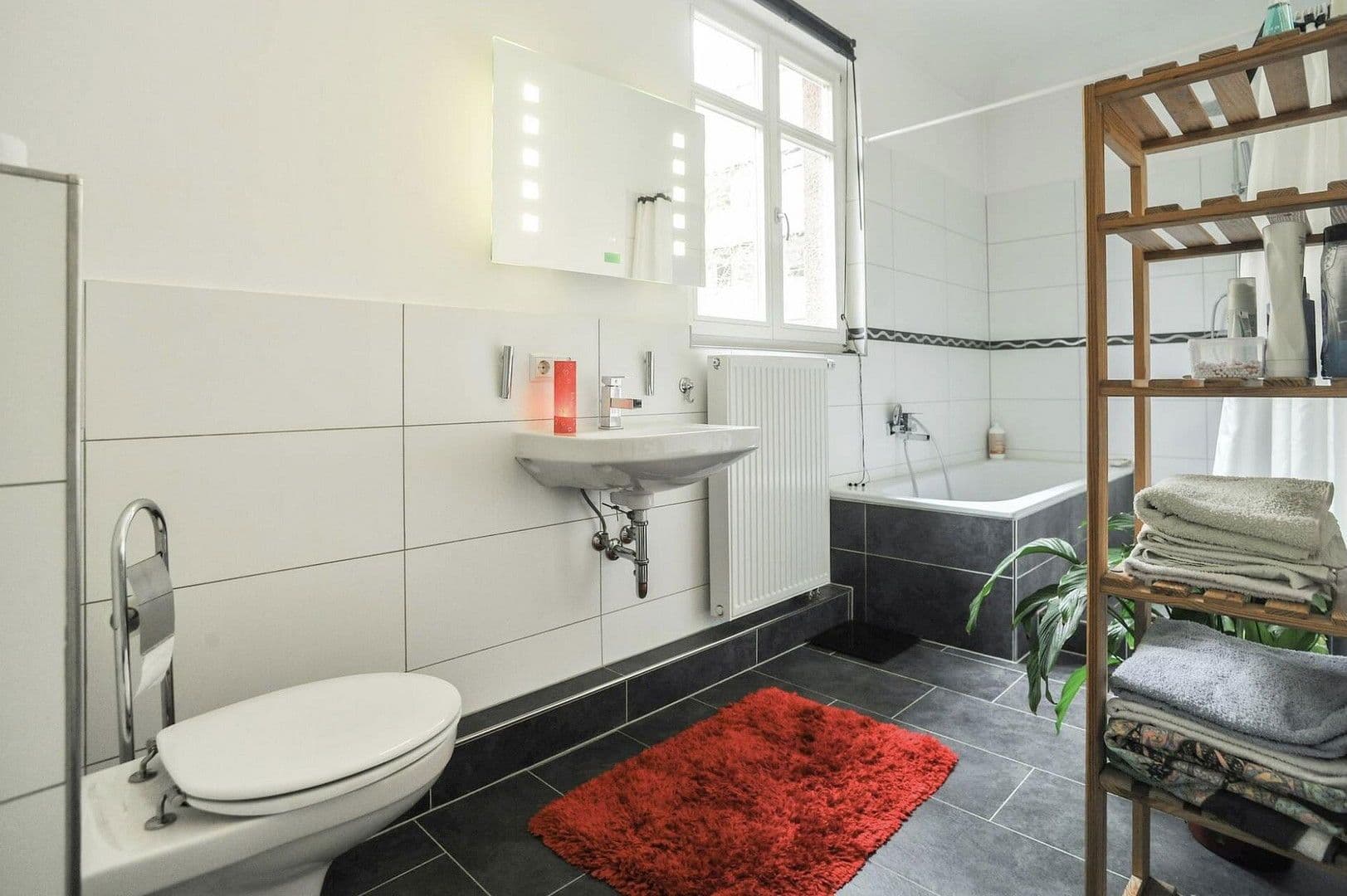 Prodej bytu 7+1 217 m², Tübingen, Bádensko-Württembersko Prodej bytu 7+1 217 m², Tübingen, Bádensko-Württembersko