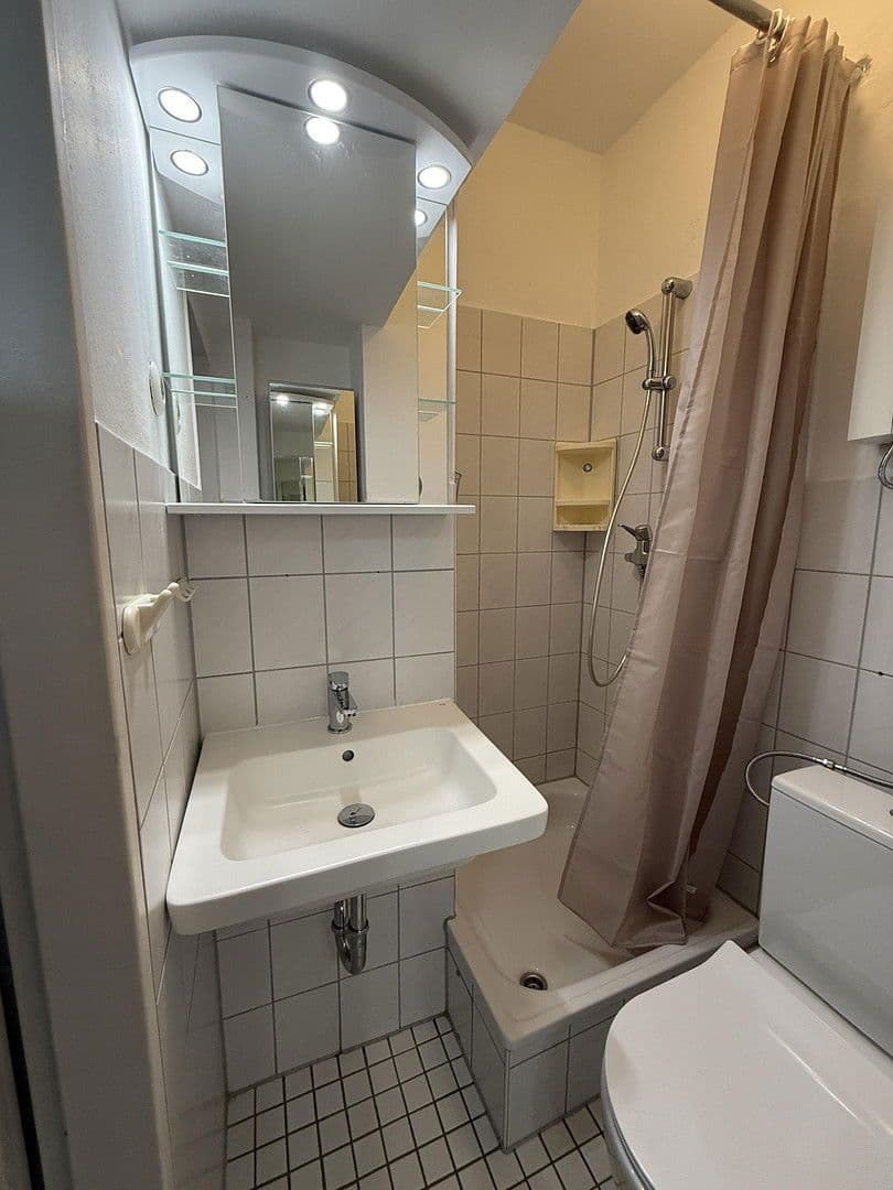 Pronájem bytu 1+1 25 m², Dammstraße 4, Gießen, Hessen Pronájem bytu 1+1 25 m², Dammstraße 4, Gießen, Hessen
