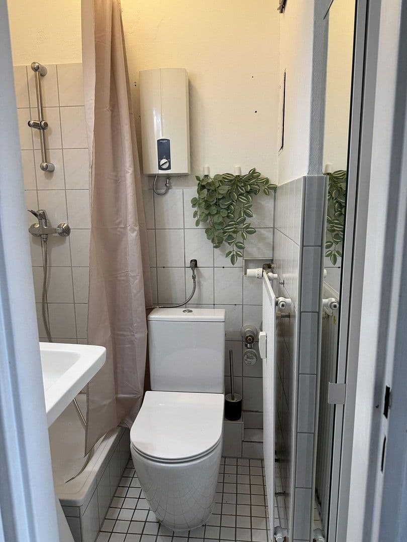 Pronájem bytu 1+1 25 m², Dammstraße 4, Gießen, Hessen Pronájem bytu 1+1 25 m², Dammstraße 4, Gießen, Hessen