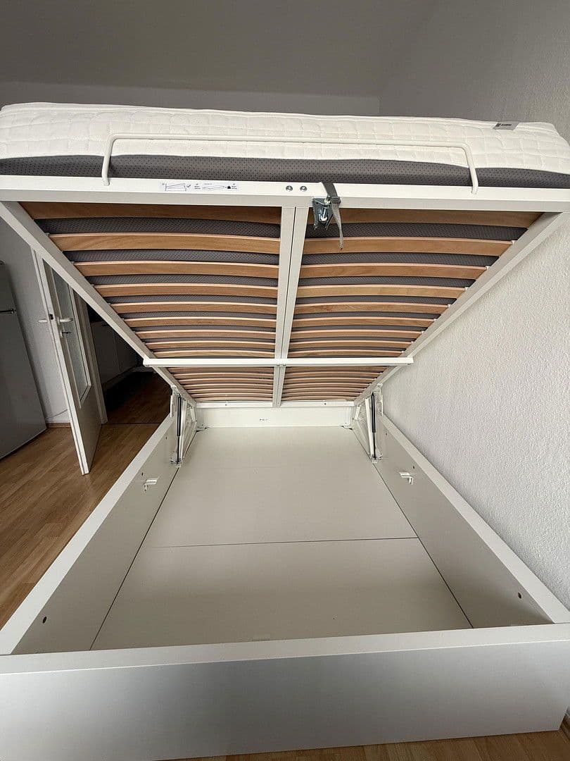 Pronájem bytu 1+1 25 m², Dammstraße 4, Gießen, Hessen Pronájem bytu 1+1 25 m², Dammstraße 4, Gießen, Hessen