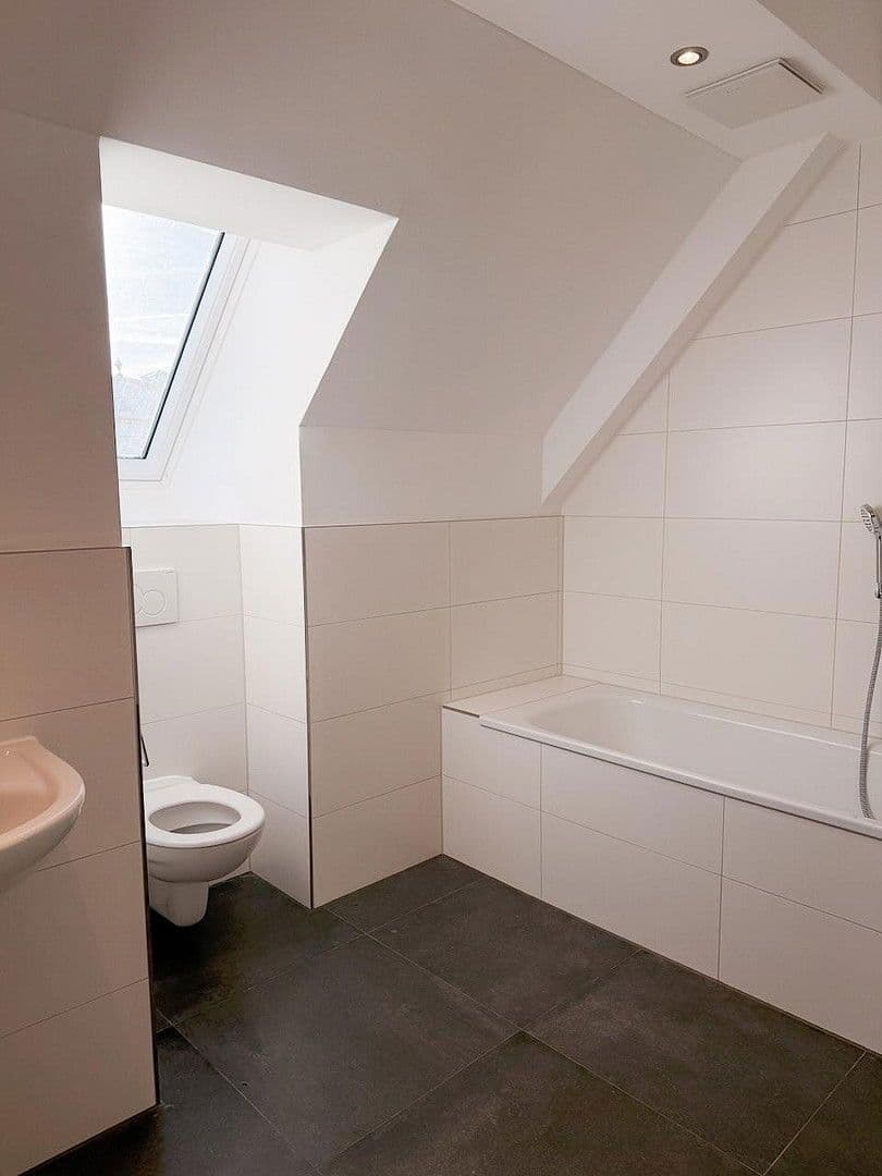 Pronájem bytu 4+1 146 m², Marktplatz 4, Markt Indersdorf, Bavorsko Pronájem bytu 4+1 146 m², Marktplatz 4, Markt Indersdorf, Bavorsko