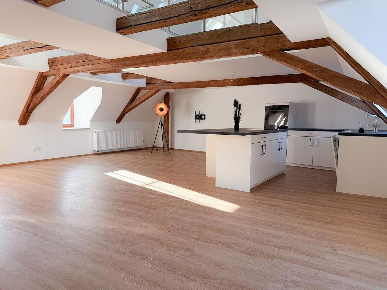 Pronájem bytu 4+1 146 m², Marktplatz 4, Markt Indersdorf, Bavorsko Pronájem bytu 4+1 146 m², Marktplatz 4, Markt Indersdorf, Bavorsko