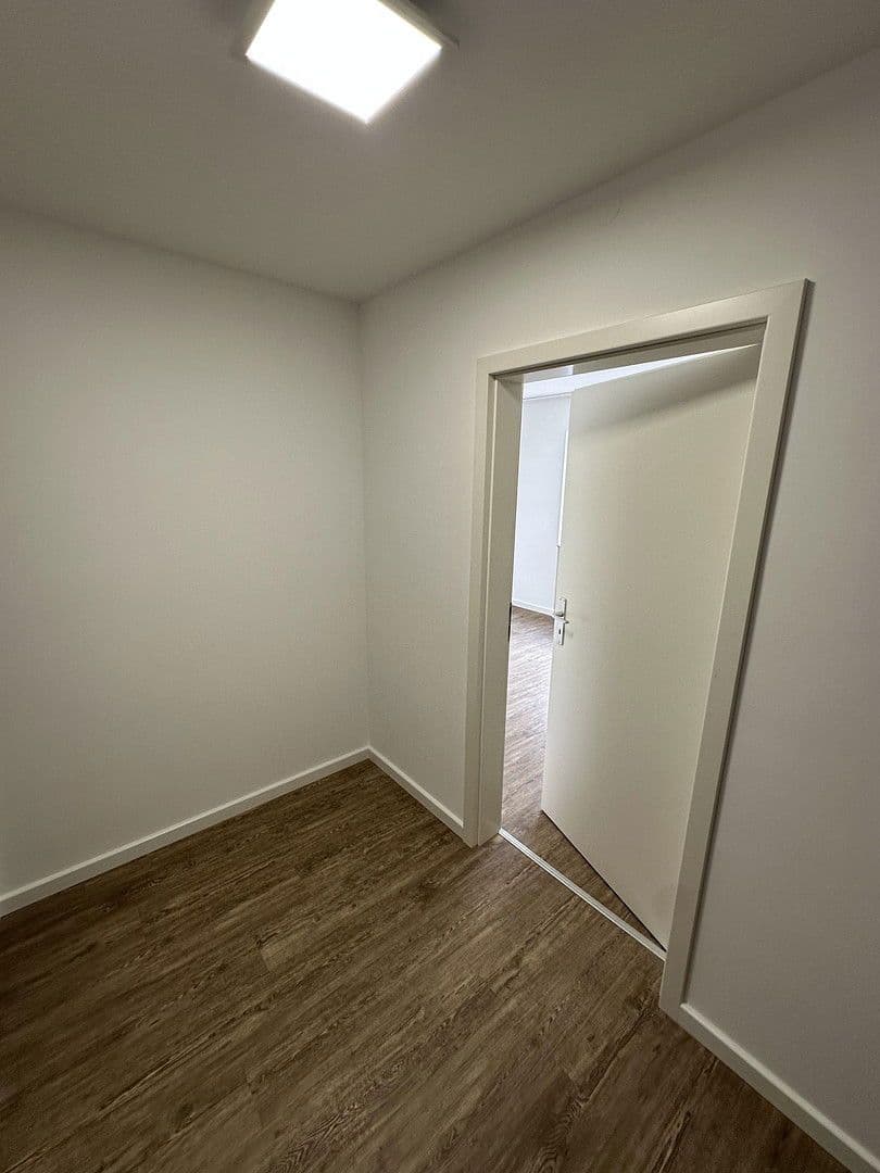 Pronájem bytu 1+1 30 m², Sandstr. 3, Nürnberg, Bavorsko Pronájem bytu 1+1 30 m², Sandstr. 3, Nürnberg, Bavorsko