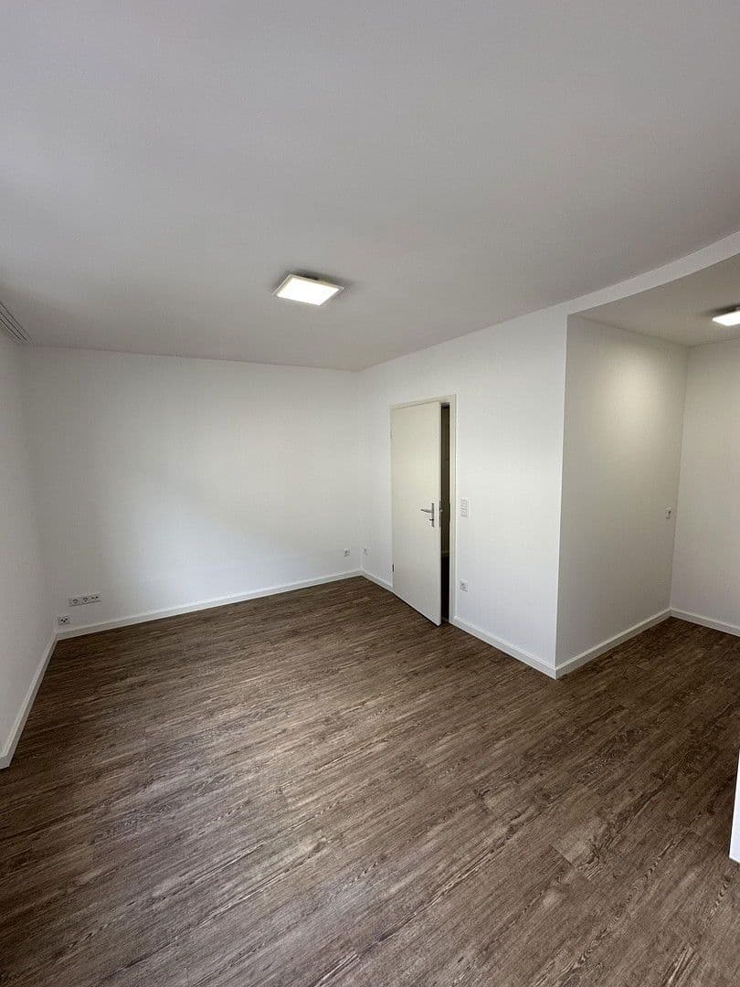 Pronájem bytu 1+1 30 m², Sandstr. 3, Nürnberg, Bavorsko Pronájem bytu 1+1 30 m², Sandstr. 3, Nürnberg, Bavorsko