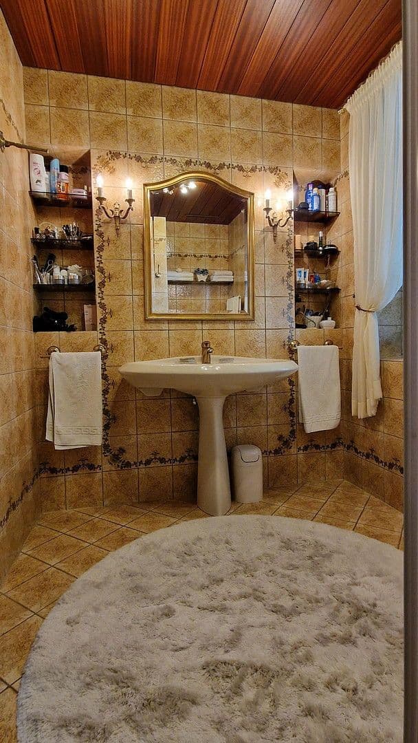 Prodej domu 194 m², pozemek 1.048 m², Königswinter, Severní Porýní-Vestfálsko Prodej domu 194 m², pozemek 1.048 m², Königswinter, Severní Porýní-Vestfálsko