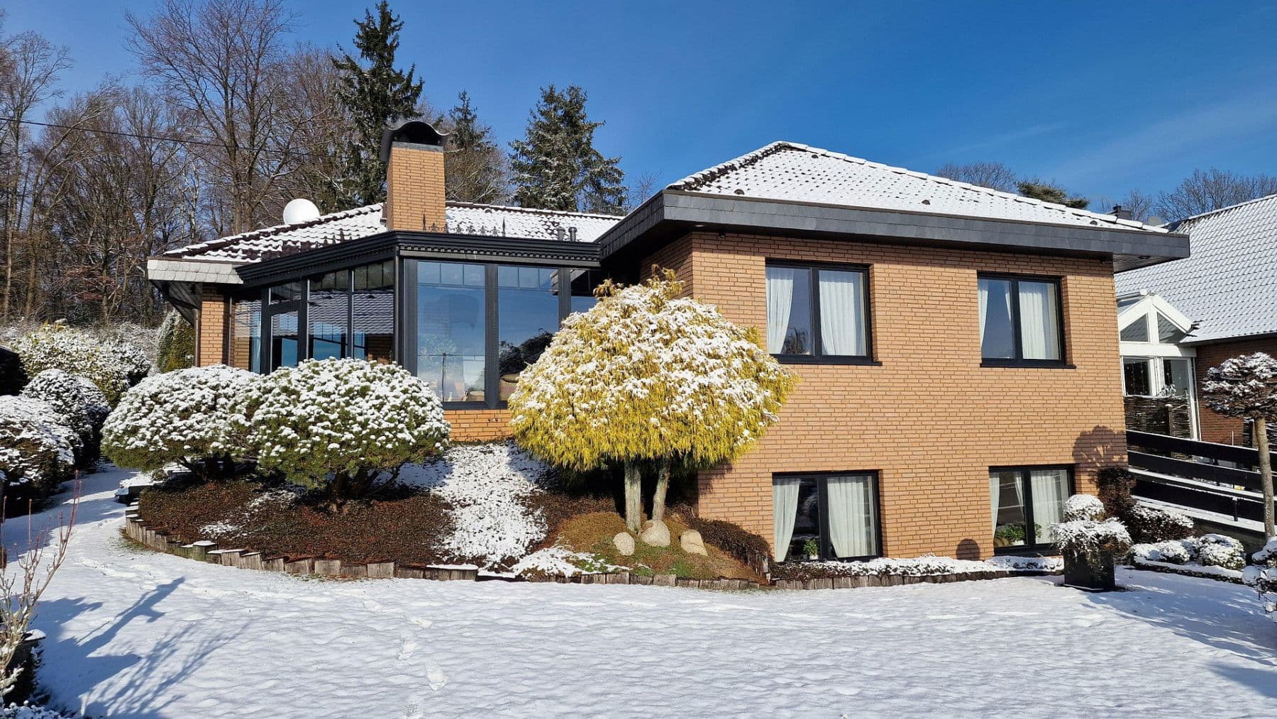 Prodej domu 194 m², pozemek 1.048 m², Königswinter, Severní Porýní-Vestfálsko Prodej domu 194 m², pozemek 1.048 m², Königswinter, Severní Porýní-Vestfálsko