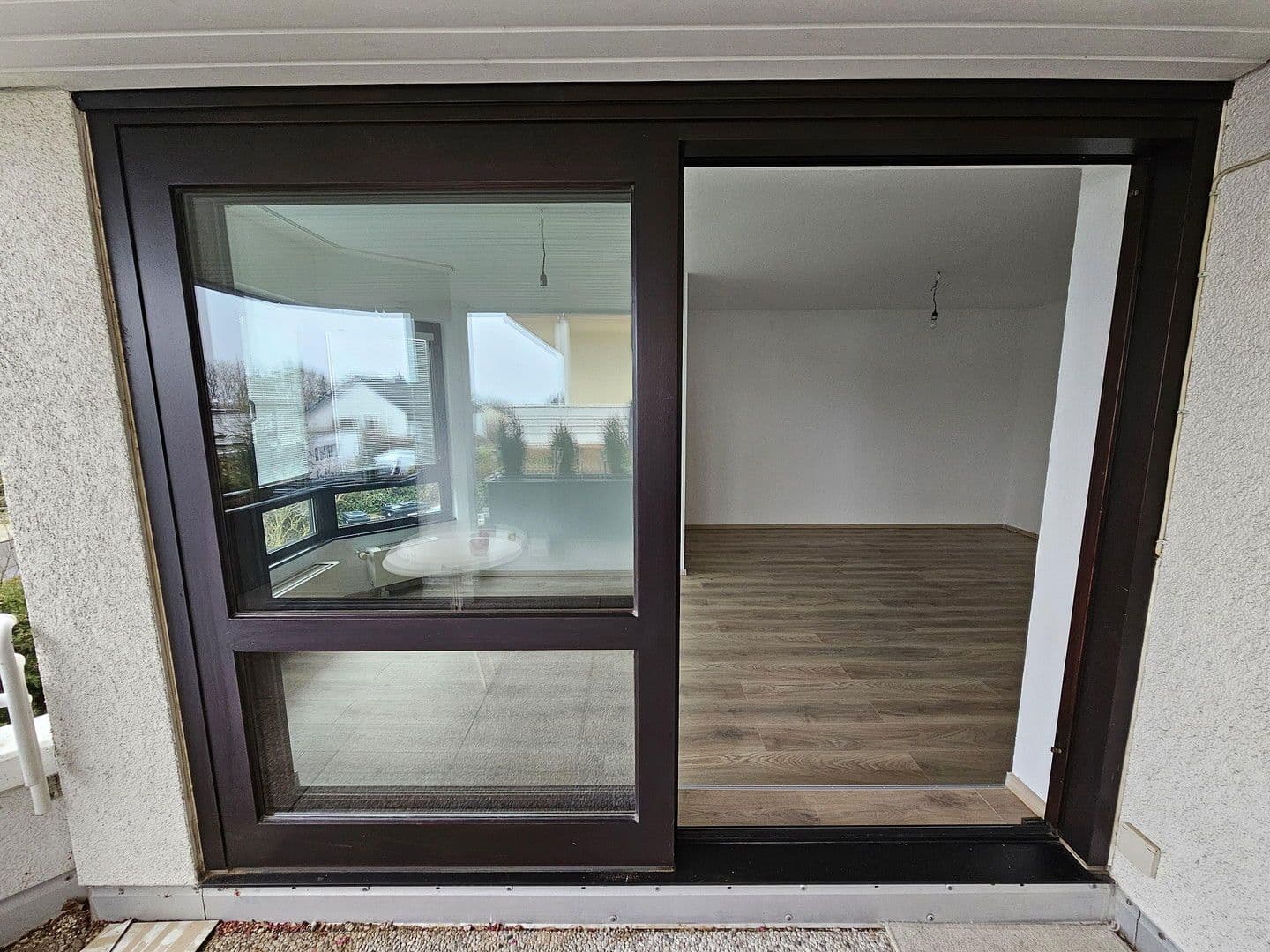 Pronájem bytu 2+1 75 m², Wiesbaden, Hessen Pronájem bytu 2+1 75 m², Wiesbaden, Hessen