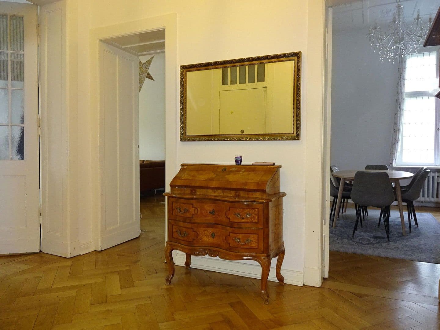 Prodej bytu 7+1 190 m², Hortensienstraße, Berlin, Berlín Prodej bytu 7+1 190 m², Hortensienstraße, Berlin, Berlín