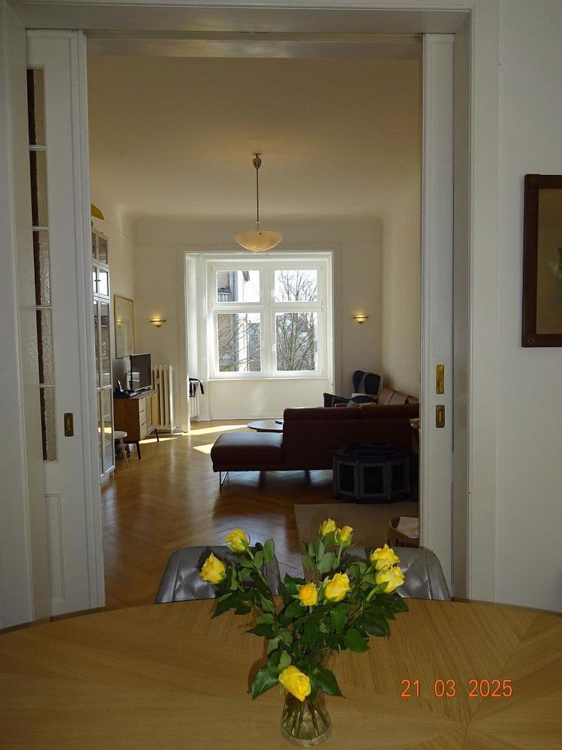 Prodej bytu 7+1 190 m², Hortensienstraße, Berlin, Berlín Prodej bytu 7+1 190 m², Hortensienstraße, Berlin, Berlín