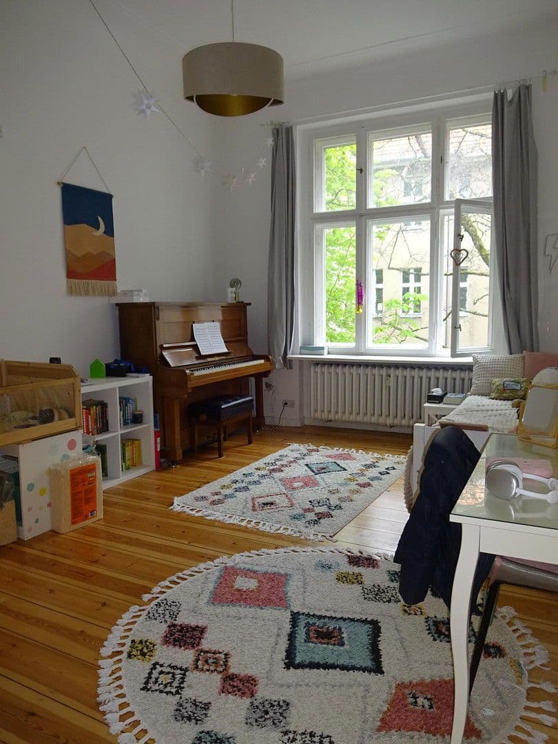 Prodej bytu 7+1 190 m², Hortensienstraße, Berlin, Berlín Prodej bytu 7+1 190 m², Hortensienstraße, Berlin, Berlín