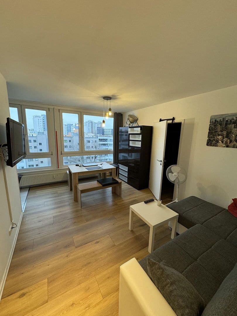 Pronájem bytu 2+1 36 m², Budapesterstraße 7-9, Berlin, Berlín Pronájem bytu 2+1 36 m², Budapesterstraße 7-9, Berlin, Berlín