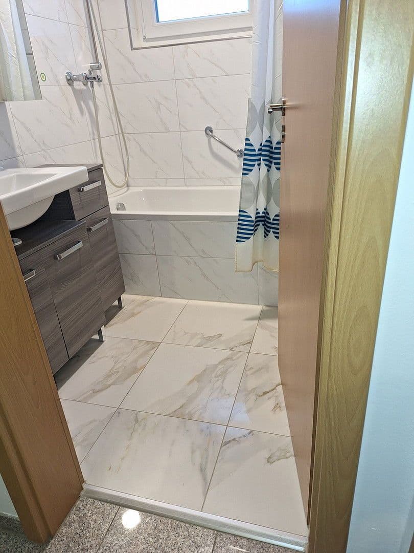 Pronájem bytu 4+1 75 m², Ludwigsburg, Bádensko-Württembersko Pronájem bytu 4+1 75 m², Ludwigsburg, Bádensko-Württembersko