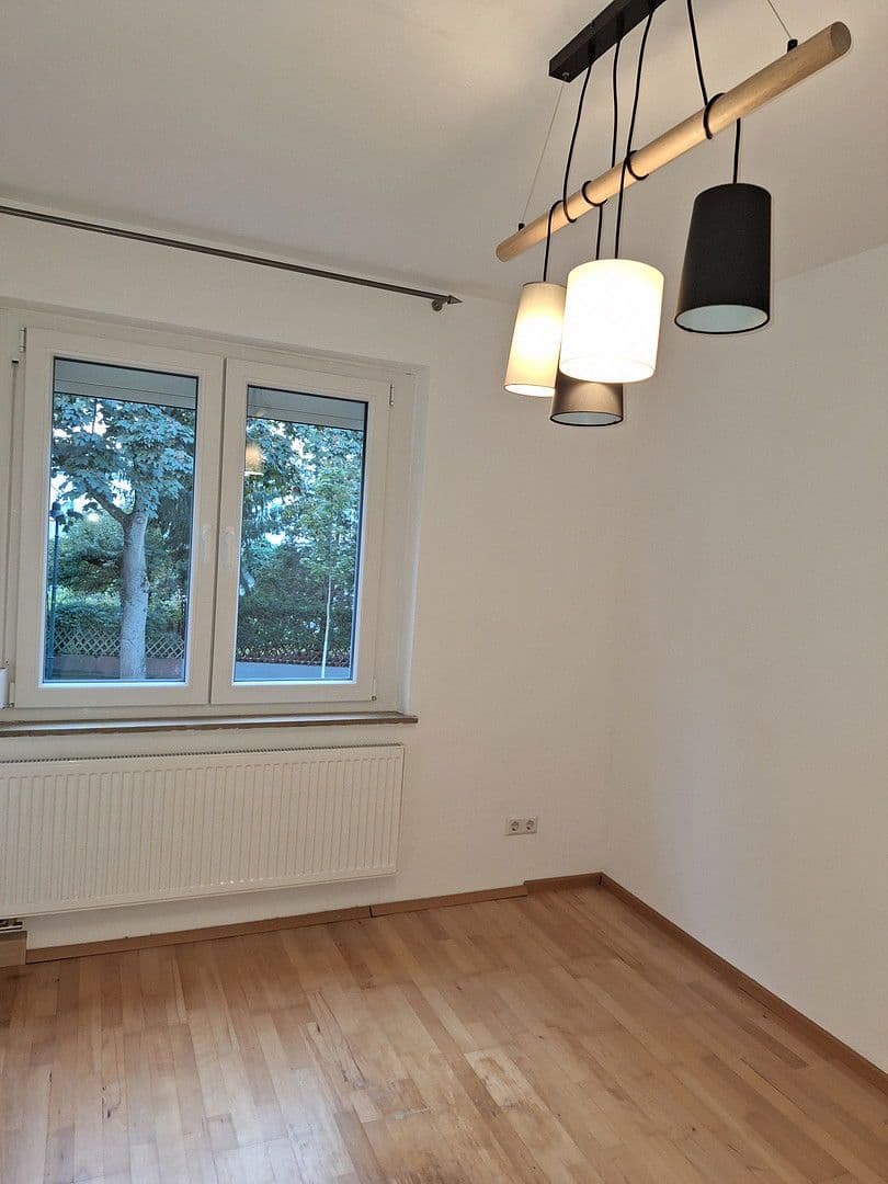 Pronájem bytu 4+1 75 m², Ludwigsburg, Bádensko-Württembersko Pronájem bytu 4+1 75 m², Ludwigsburg, Bádensko-Württembersko