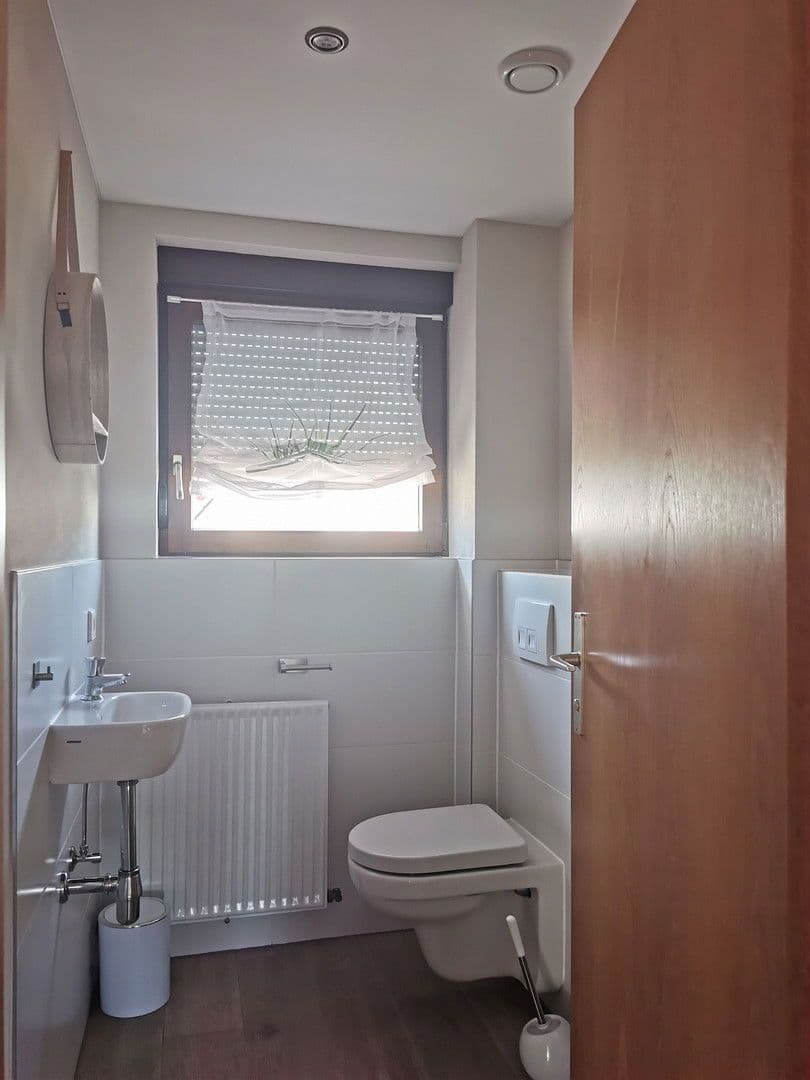 Pronájem bytu 3+kk 85 m², Neuenstadt am Kocher, Bádensko-Württembersko Pronájem bytu 3+kk 85 m², Neuenstadt am Kocher, Bádensko-Württembersko