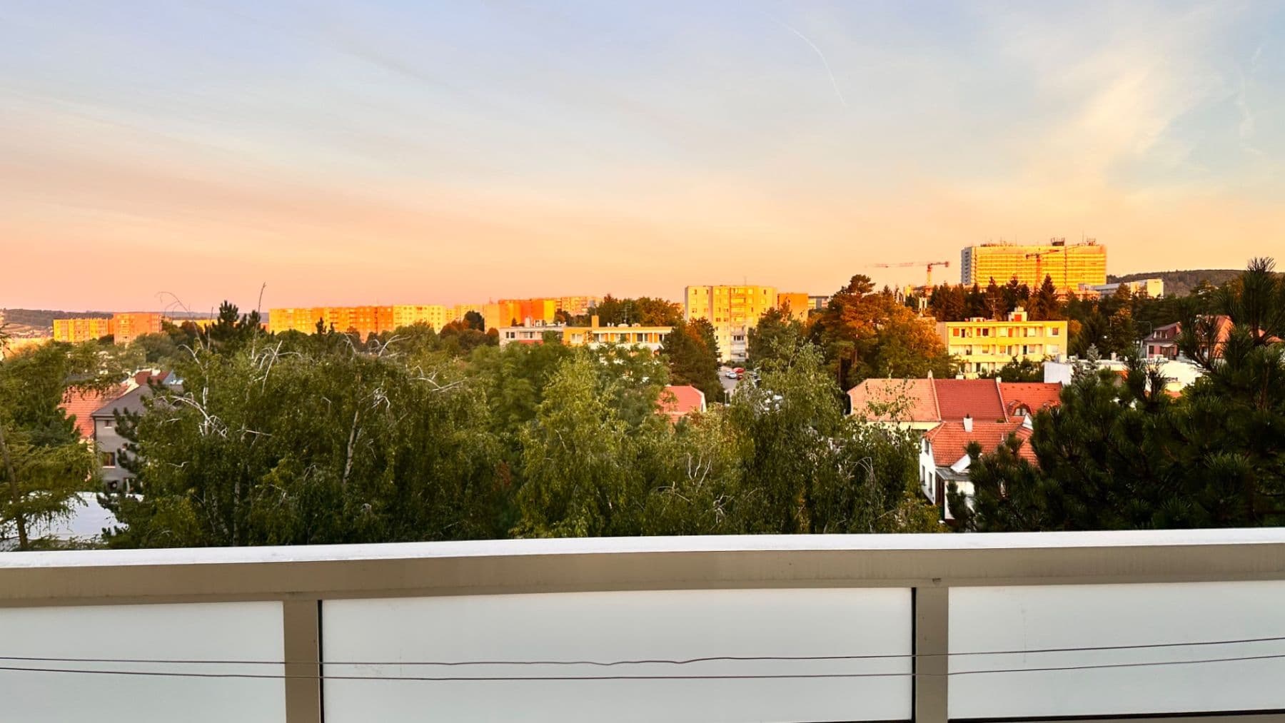 Pronájem bytu 3+1 68 m², Uzbecká, Brno, Jihomoravský kraj Pronájem bytu 3+1 68 m², Uzbecká, Brno, Jihomoravský kraj