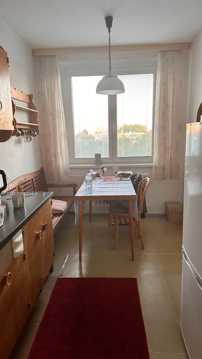 Pronájem bytu 3+1 68 m², Uzbecká, Brno, Jihomoravský kraj Pronájem bytu 3+1 68 m², Uzbecká, Brno, Jihomoravský kraj