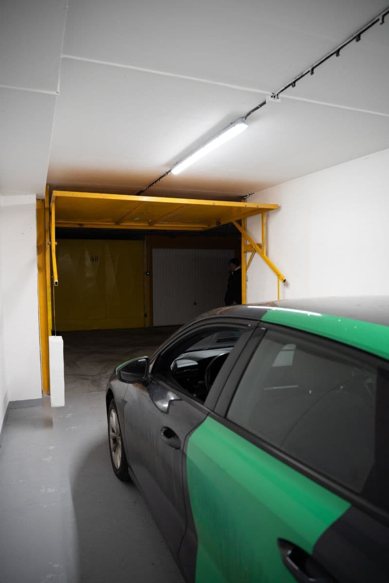 Prodej garáže 20 m², Praha, Praha Prodej garáže 20 m², Praha, Praha