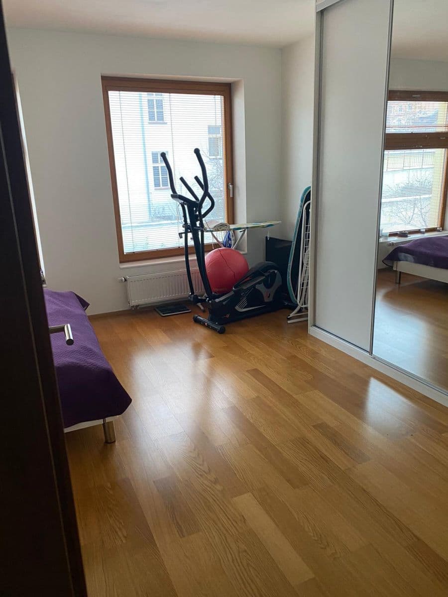 Pronájem bytu 2+kk 57 m², Komunardů, Praha, Praha Pronájem bytu 2+kk 57 m², Komunardů, Praha, Praha