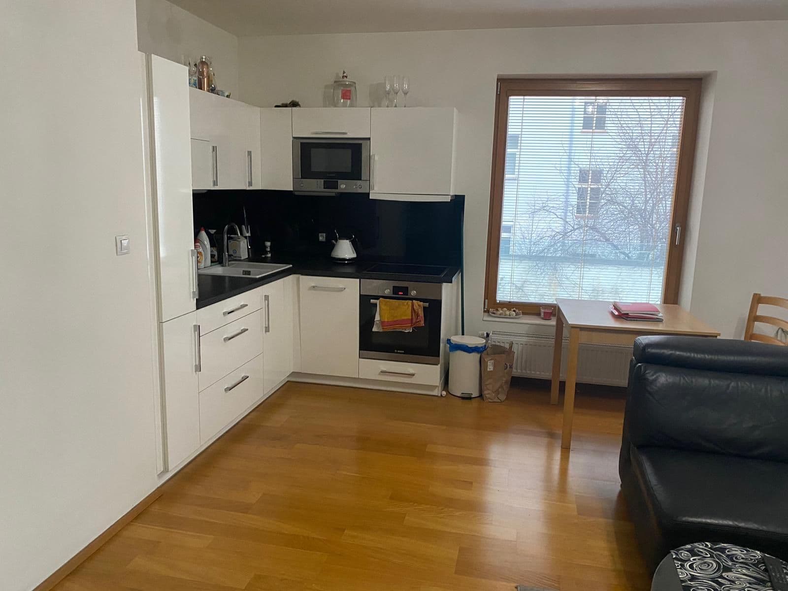 Pronájem bytu 2+kk 57 m², Komunardů, Praha, Praha Pronájem bytu 2+kk 57 m², Komunardů, Praha, Praha