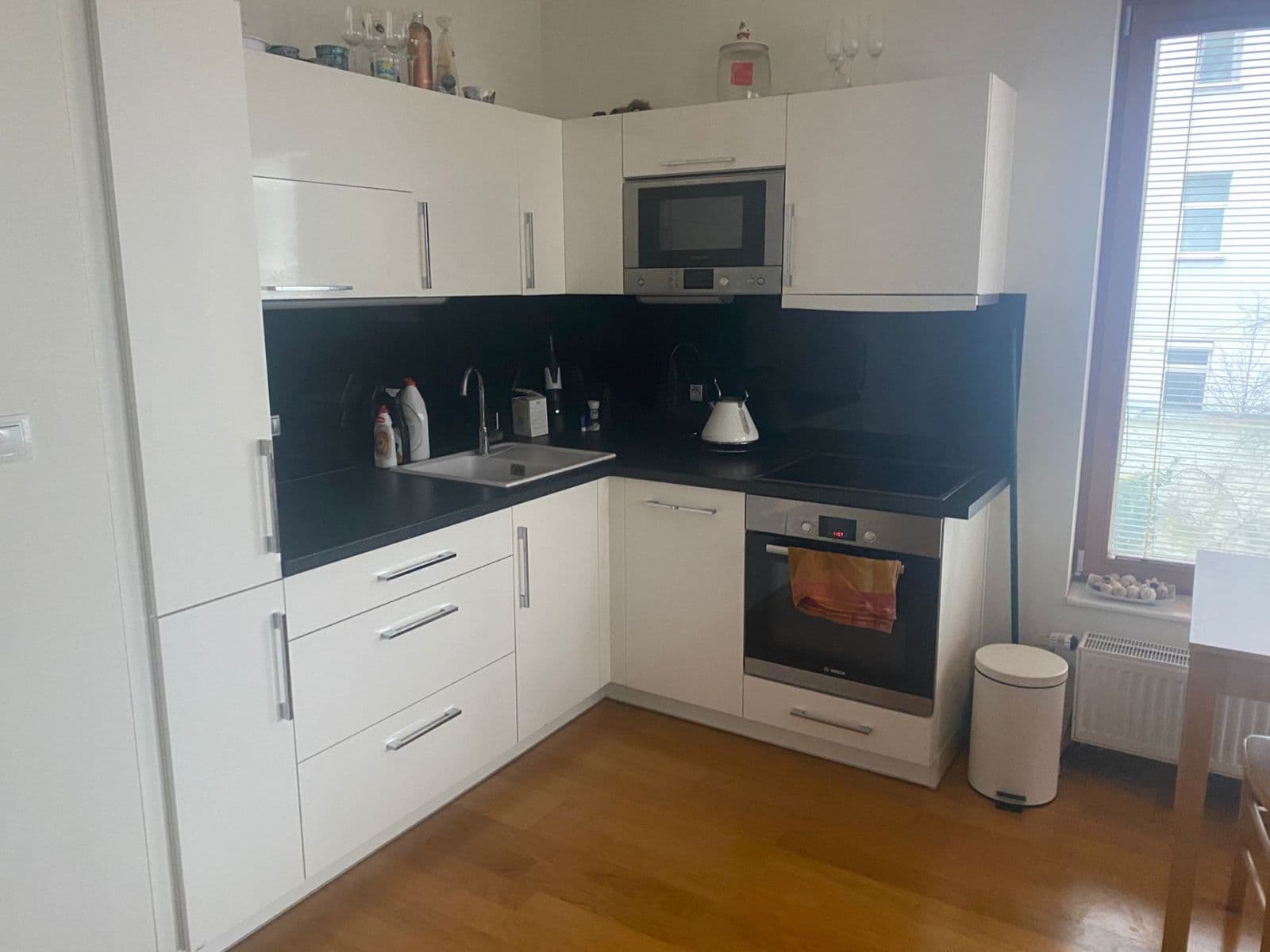 Pronájem bytu 2+kk 57 m², Komunardů, Praha, Praha Pronájem bytu 2+kk 57 m², Komunardů, Praha, Praha