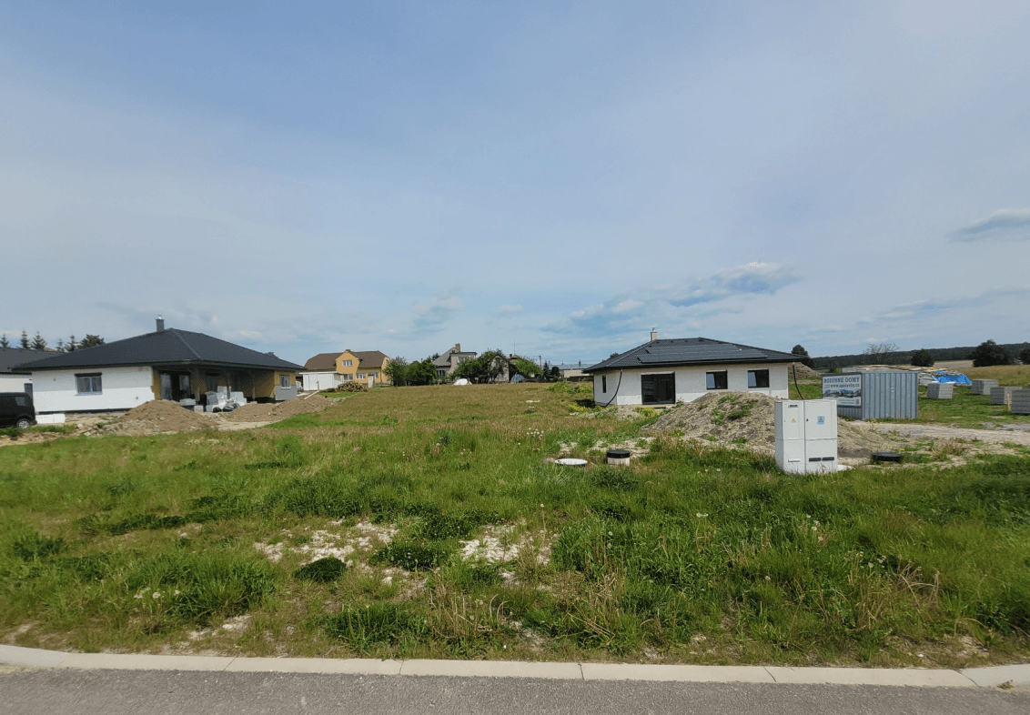 Prodej pozemku 1.570 m², Rohenice, Královéhradecký kraj Prodej pozemku 1.570 m², Rohenice, Královéhradecký kraj