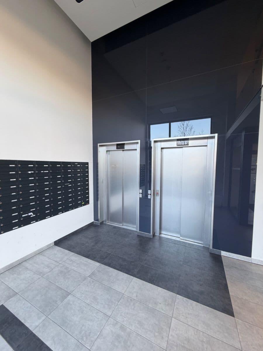 Pronájem bytu 3+kk 69 m², Zvěřinova, Praha, Praha Pronájem bytu 3+kk 69 m², Zvěřinova, Praha, Praha