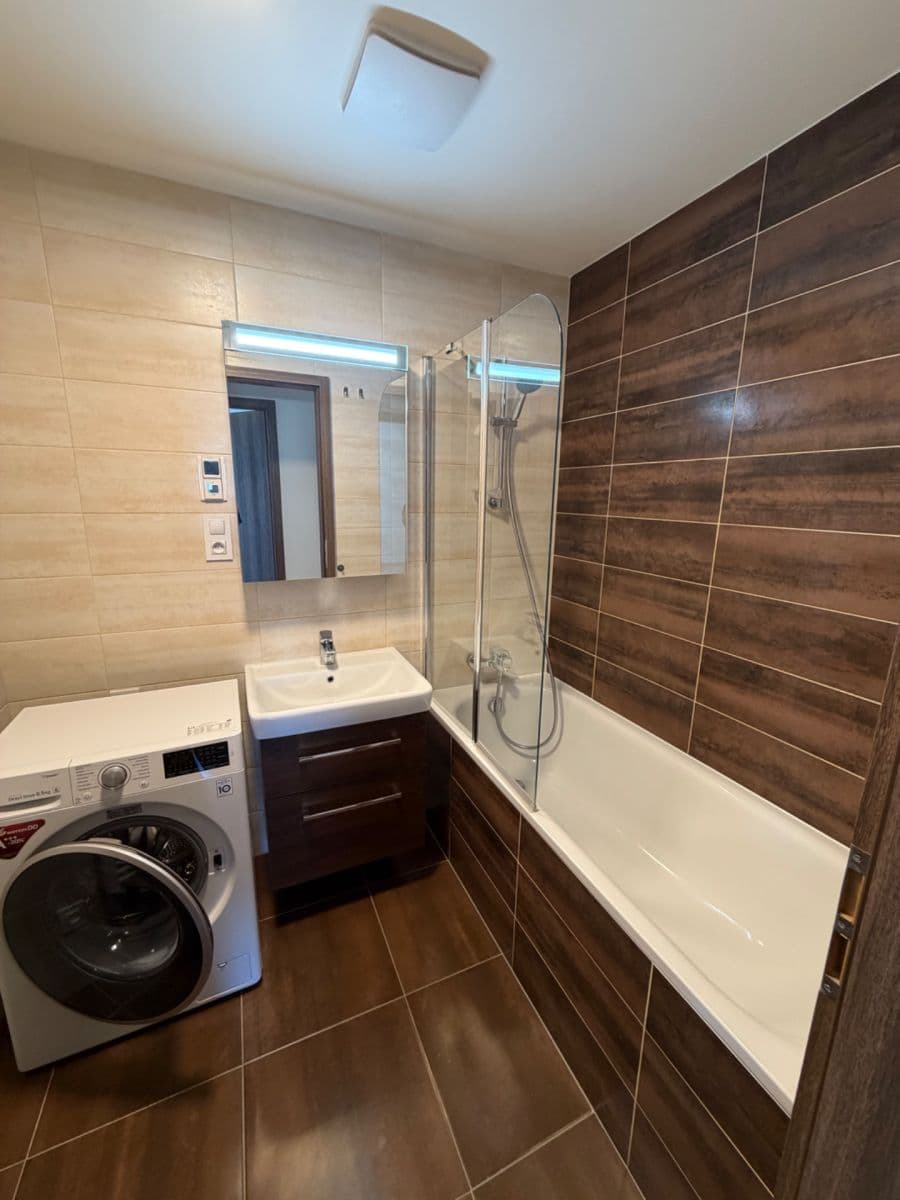 Pronájem bytu 3+kk 69 m², Zvěřinova, Praha, Praha Pronájem bytu 3+kk 69 m², Zvěřinova, Praha, Praha