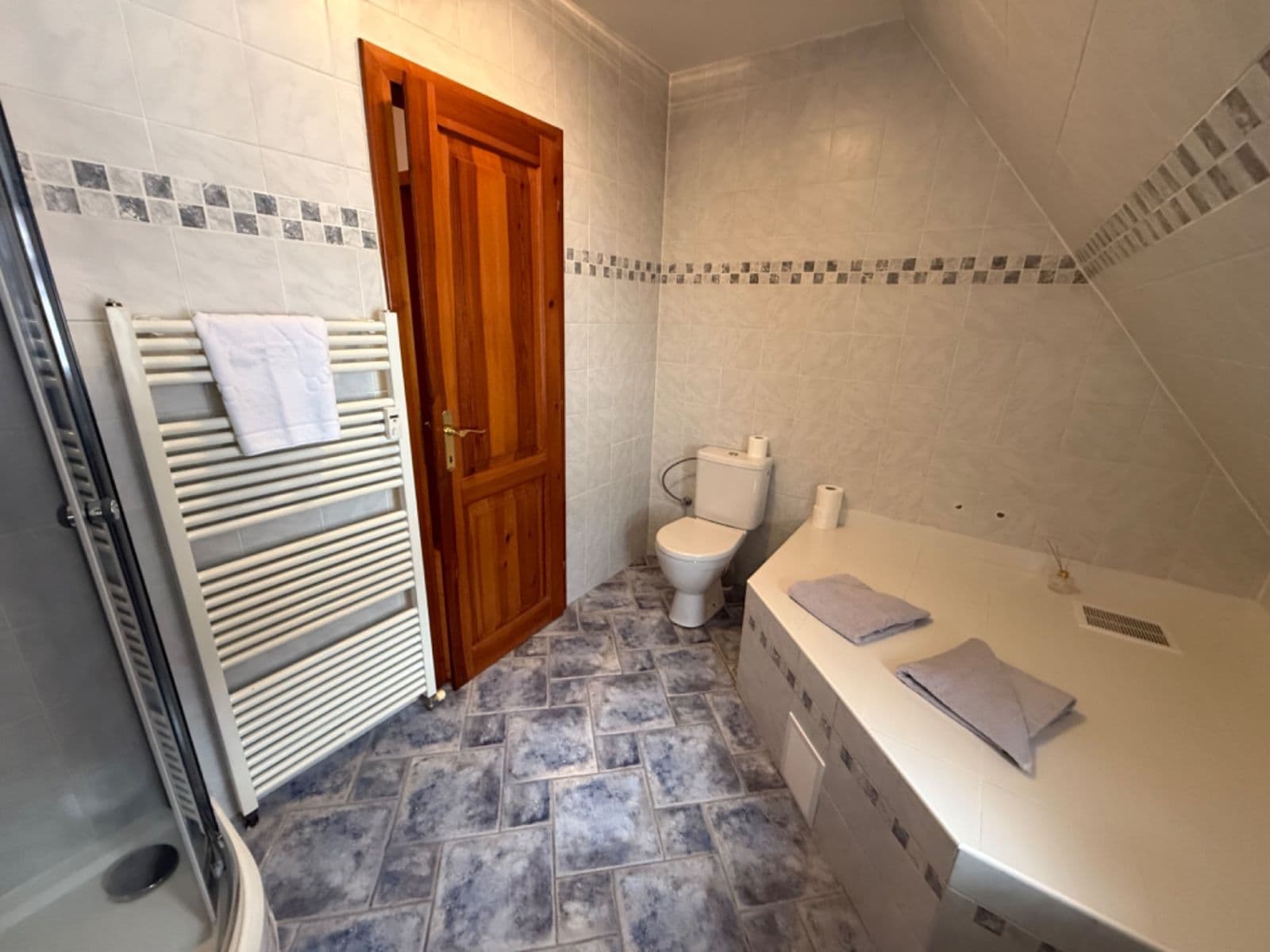 Pronájem bytu 4+kk 97 m², Soukenická, Český Krumlov, Jihočeský kraj Pronájem bytu 4+kk 97 m², Soukenická, Český Krumlov, Jihočeský kraj