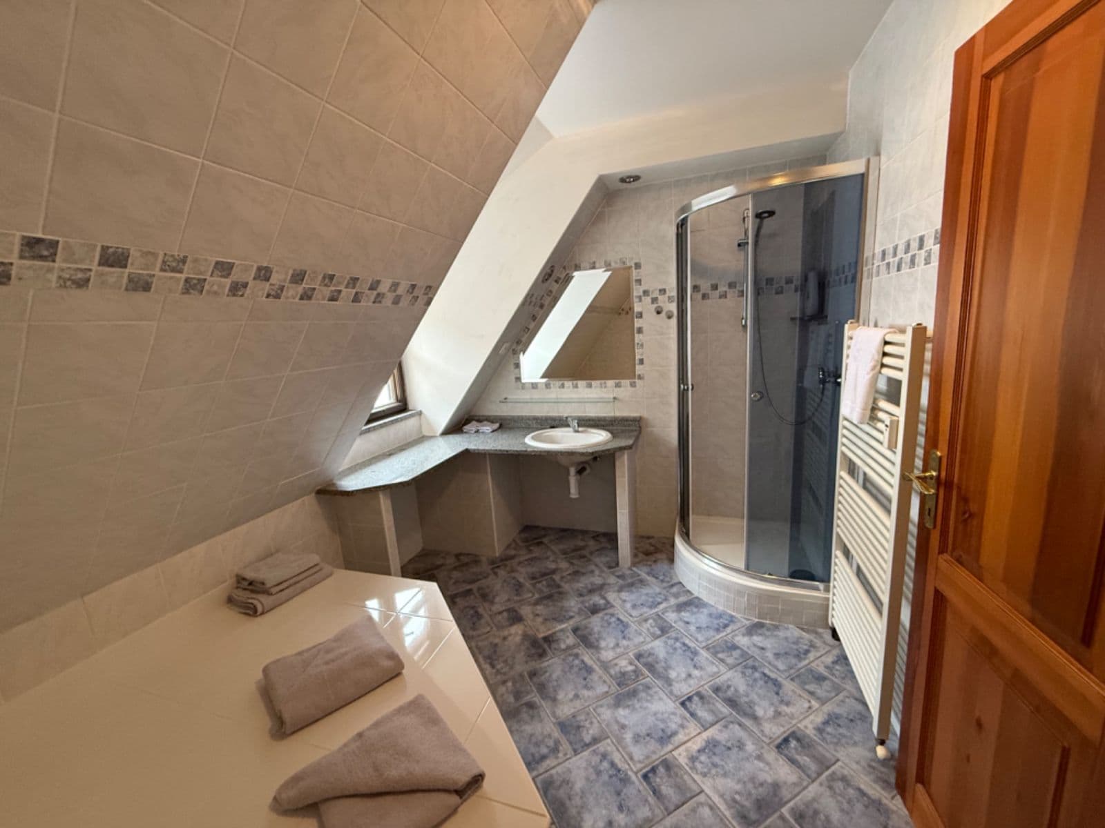 Pronájem bytu 4+kk 97 m², Soukenická, Český Krumlov, Jihočeský kraj Pronájem bytu 4+kk 97 m², Soukenická, Český Krumlov, Jihočeský kraj