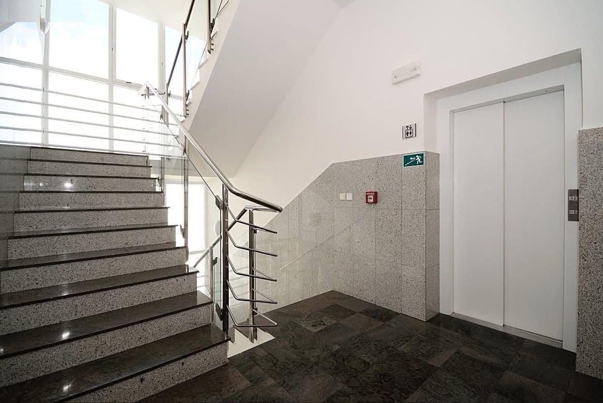 Pronájem kanceláře 18 m², Bělehradská, Praha, Praha Pronájem kanceláře 18 m², Bělehradská, Praha, Praha