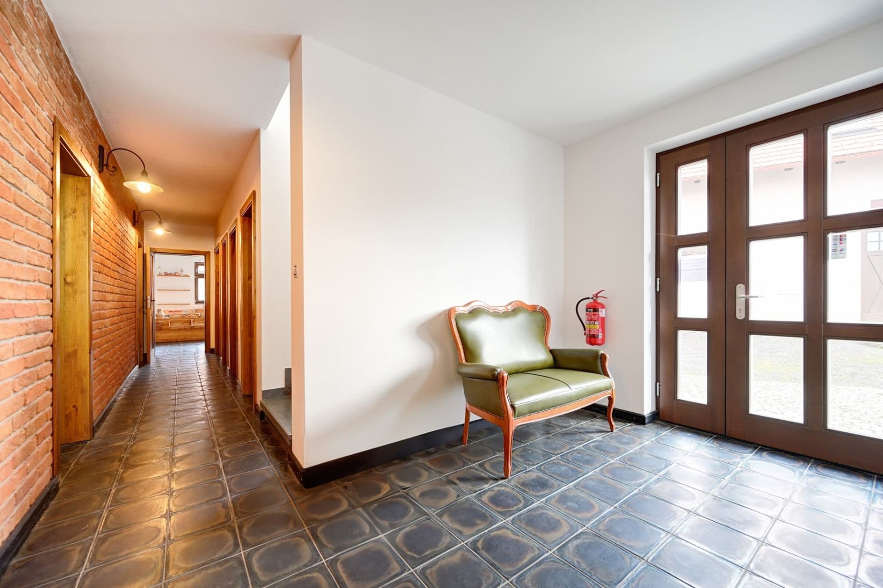 Prodej domu 623 m², pozemek 2.938 m², Loket, Středočeský kraj Prodej domu 623 m², pozemek 2.938 m², Loket, Středočeský kraj